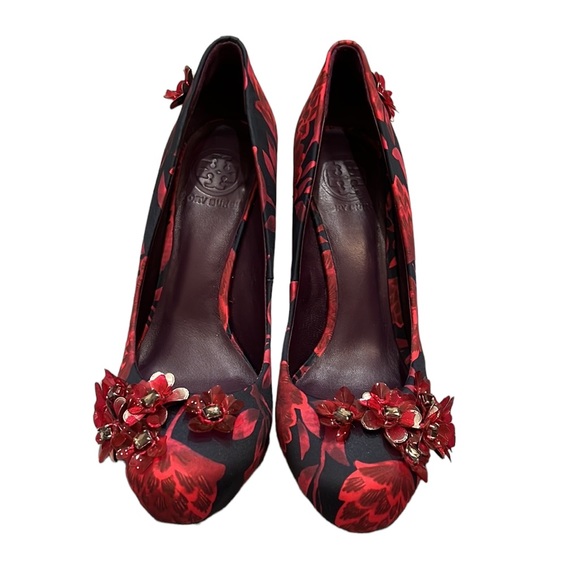 HP 9/30🔥🔥Tory Burch satin wedges. Amazing dimensional detail. Almost new. - Picture 3 of 17